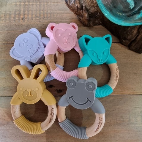 Wooden animal teething ring